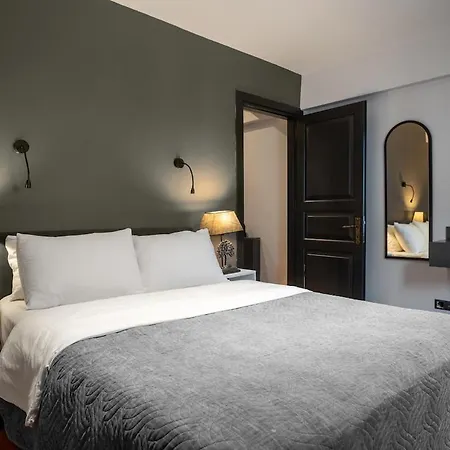 Apartmán Designed 2br Rooftop Duplex With Private Terrace