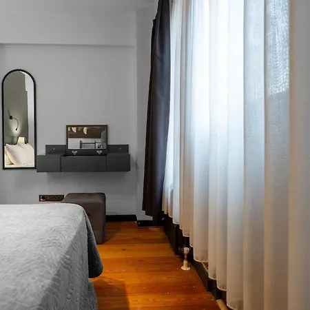 Designed 2br Rooftop Duplex With Private Terrace